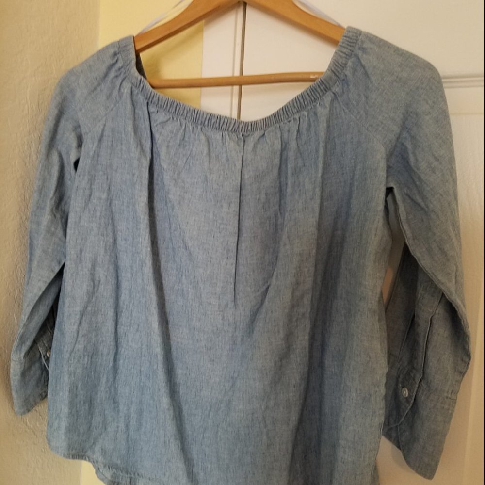 Levi's soft denim 3/4 sleeve blouse, size XS